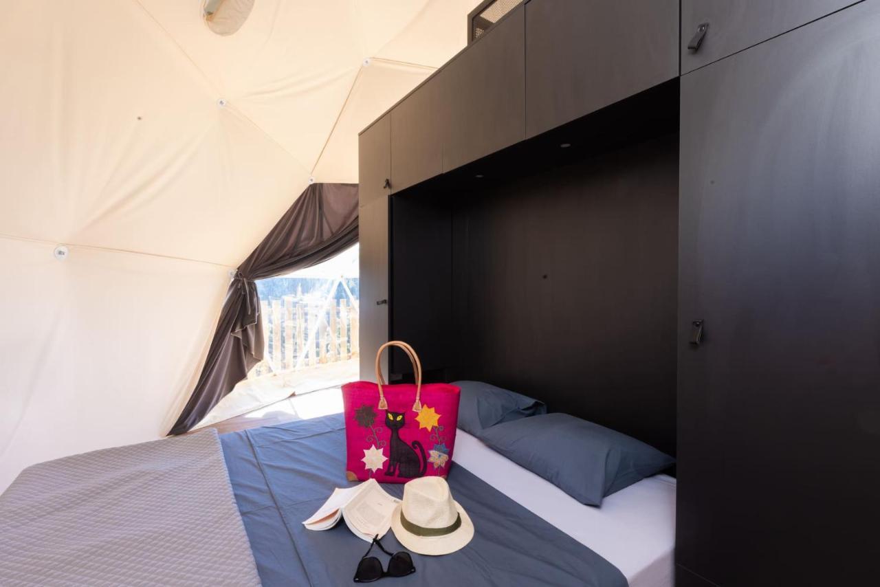 Les Domes Des Gorges Hotel Руом Екстериор снимка